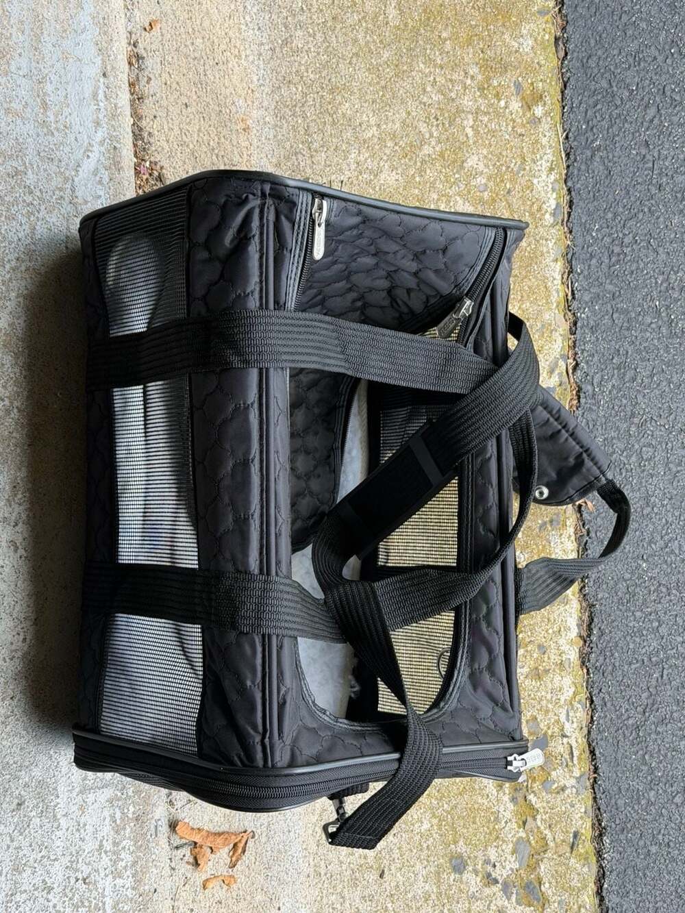 Sherpa Original Deluxe Lattice Quilted Airline Approved Soft-Sided Pet Carrier